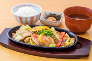 酒かす回鍋肉定食